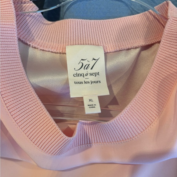 SOLD - Cinq à Sept Lenora Top XL - Picture 9 of 9